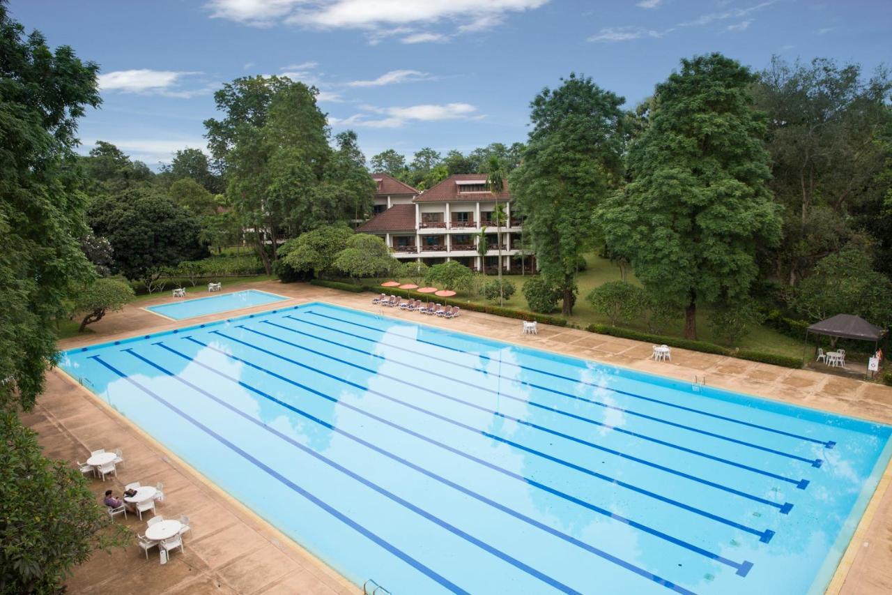 The Imperial Chiang Mai Resort & Sports Club Exteriör bild